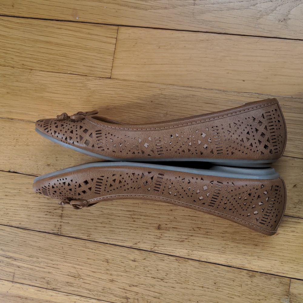 Ballet Flats - Picture 8 of 9